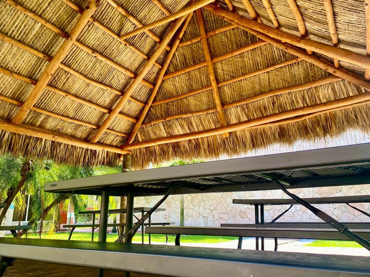 Garden Inn Homestead/Everglades/Gateway To Keys Εξωτερικό φωτογραφία
