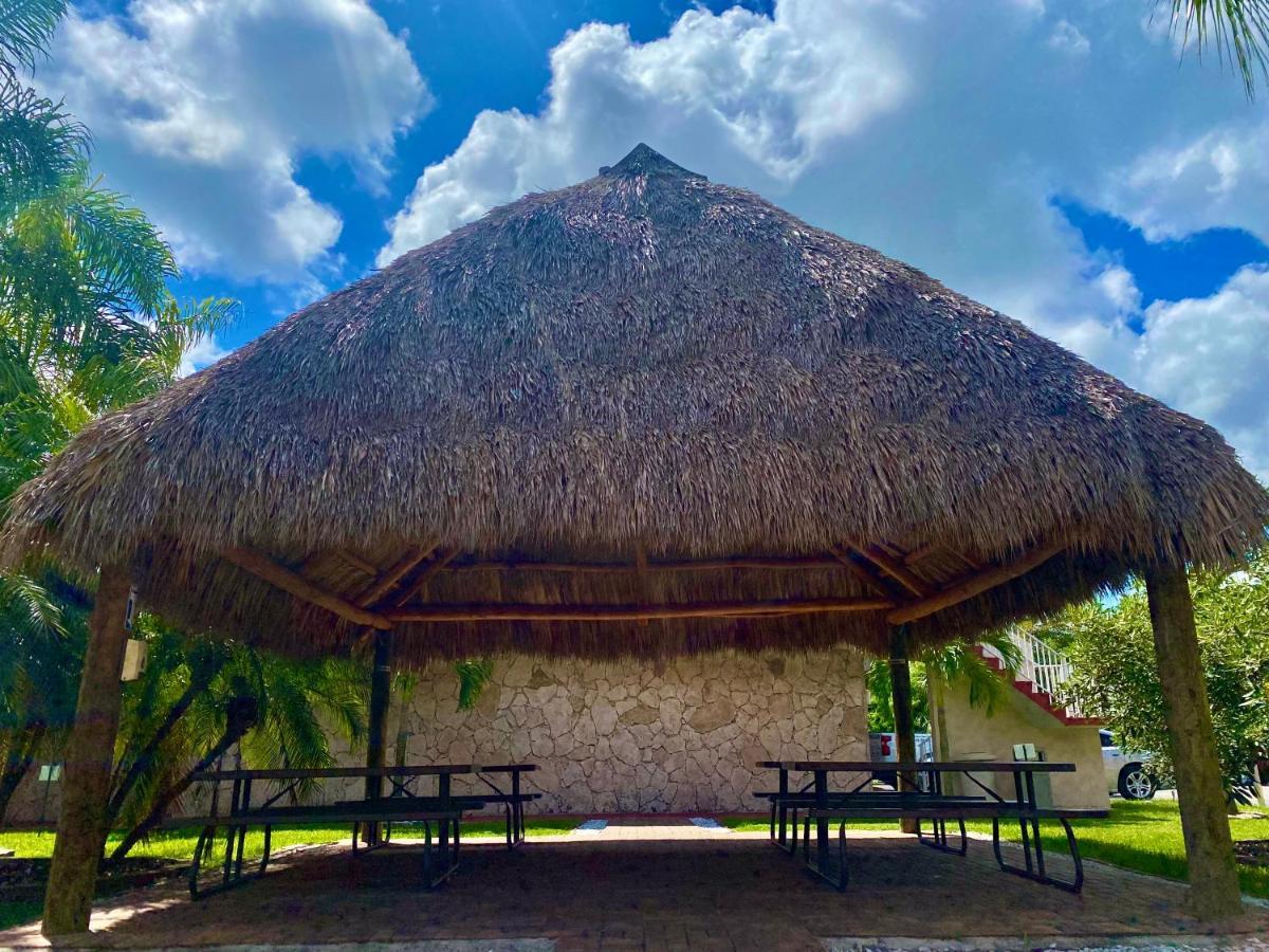 Garden Inn Homestead/Everglades/Gateway To Keys Εξωτερικό φωτογραφία